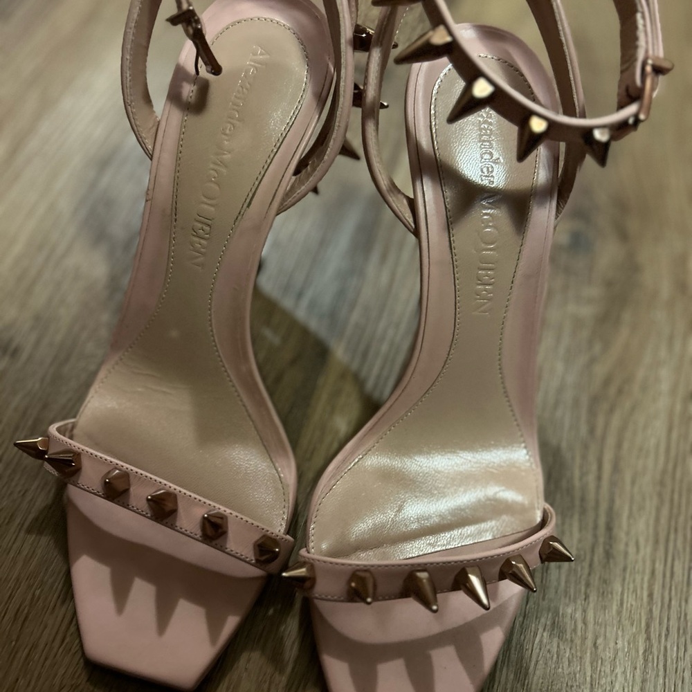 Alexander McQueen Pink Spiked Heels - Picture 3 of 4